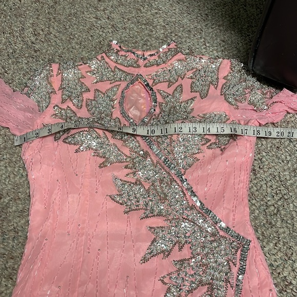 Vintage 100% silk beaded/sequinned gown - Picture 4 of 11